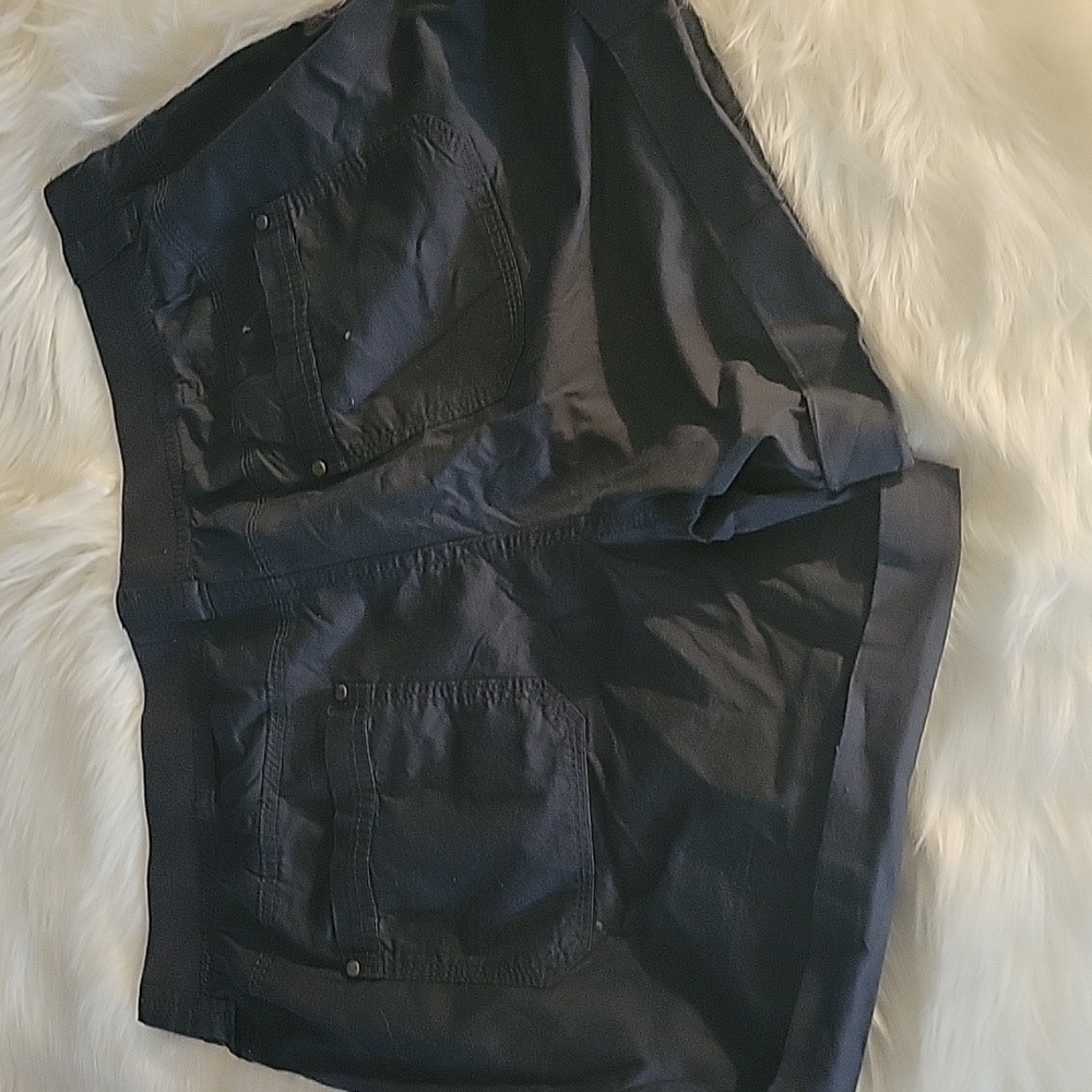 Gray Cargo Shorts L, NWT - Picture 2 of 5
